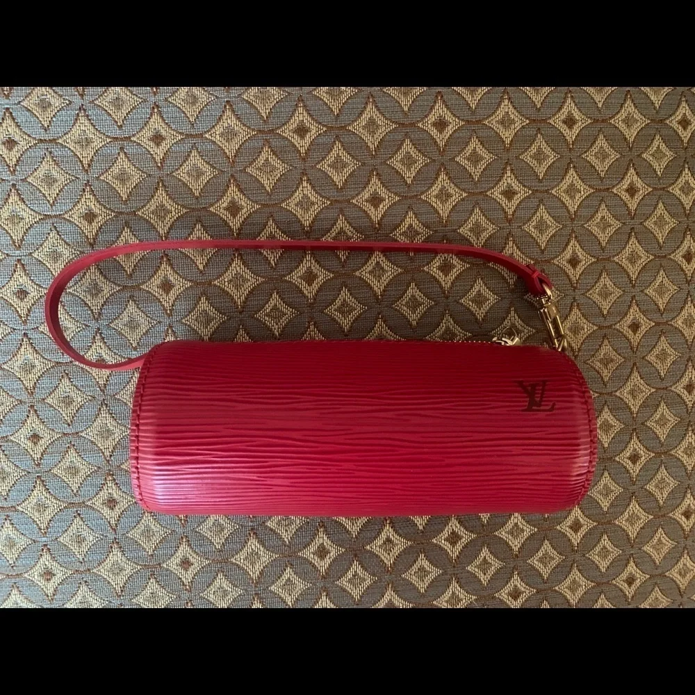 SALE🔥3pcs. Louis Vuitton Vintage Epi Soufflot bag & Pouch & Dust bag-Great CNDTN